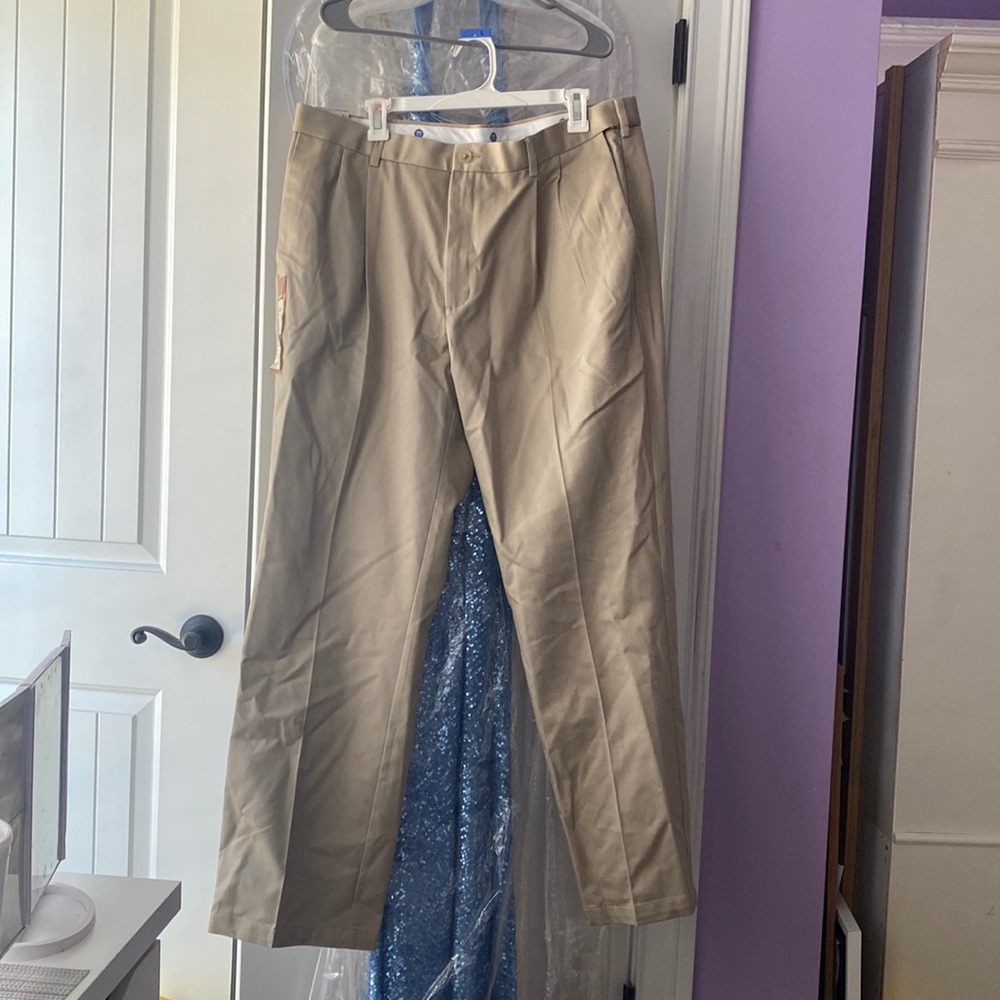 Haggar Clothing khaki 38W x 32L